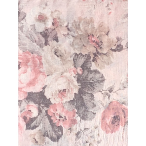 WOMEN'S - Italian Cotton Floral Scarves - Picture 10 of 10